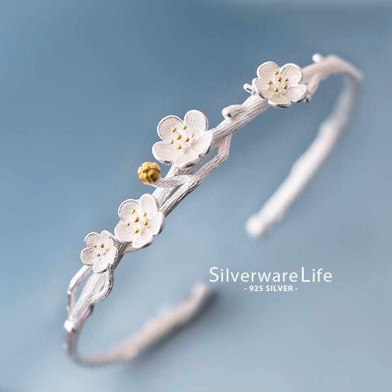 Damenring mit floralem Design und feinen Details Shop Nory