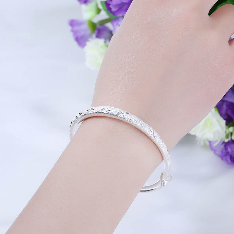 Damen Armreif mit kunstvollen Sternen-Design und verstellbarem Verschluss Shop Nory