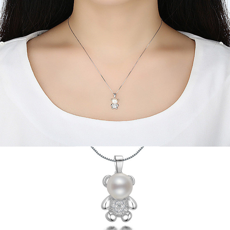 Damen Halskette mit kunstvollem Teddy-Anhänger und funkelnden Zirkonia Shop Nory