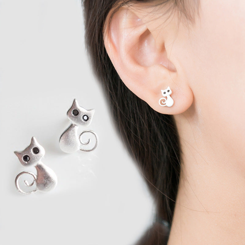 Damen Ohrringe mit verspieltem Katzenmotiv und funkelnden Zirkonia Shop Nory