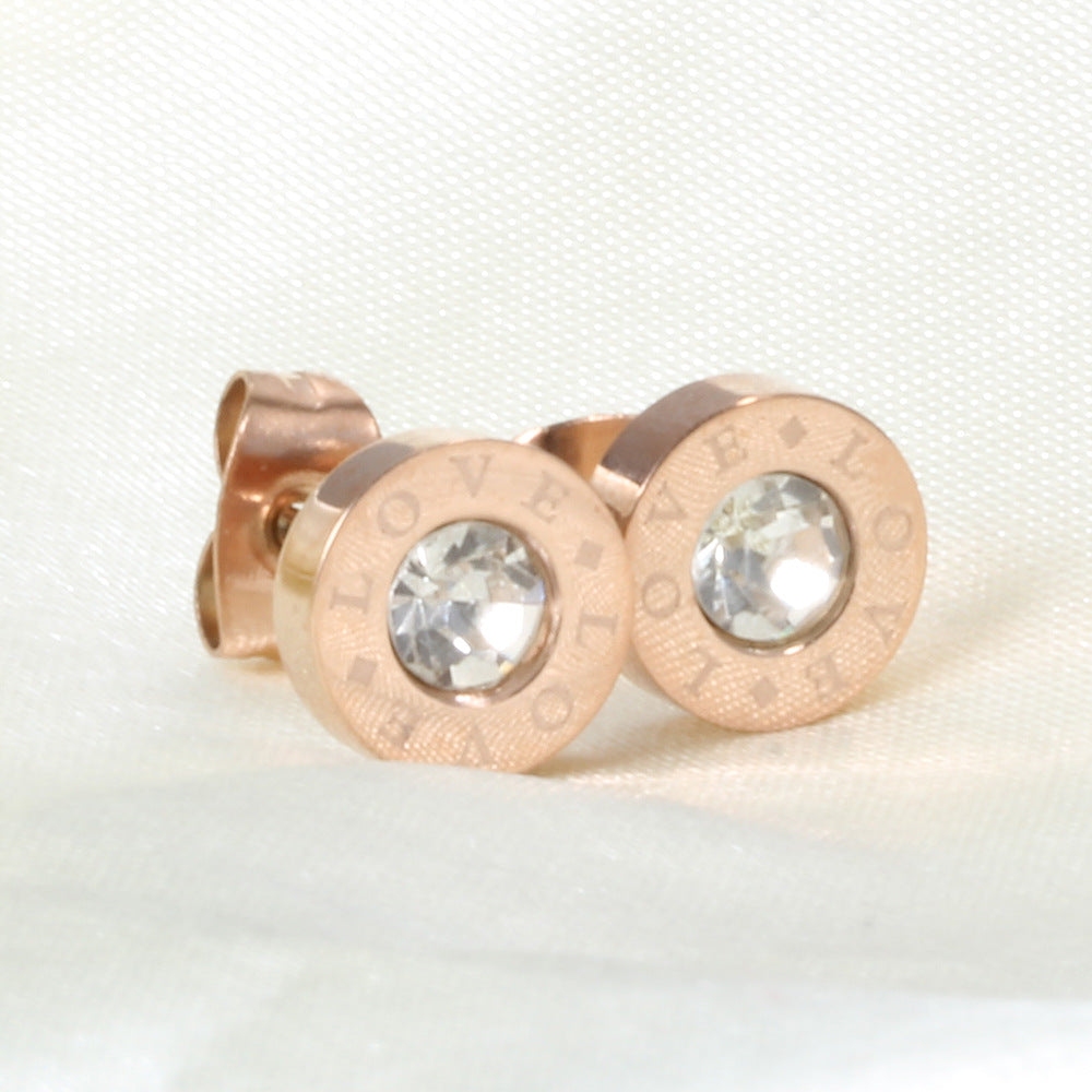 Damen Ohrstecker mit elegantem LOVE-Motiv und funkelndem Kristall Shop Nory