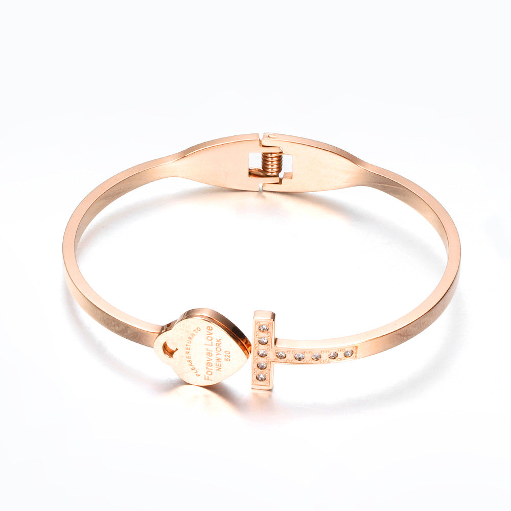 Damen Armreif mit herzförmigem Charm und funkelndem Zirkonia-Besatz Shop Nory