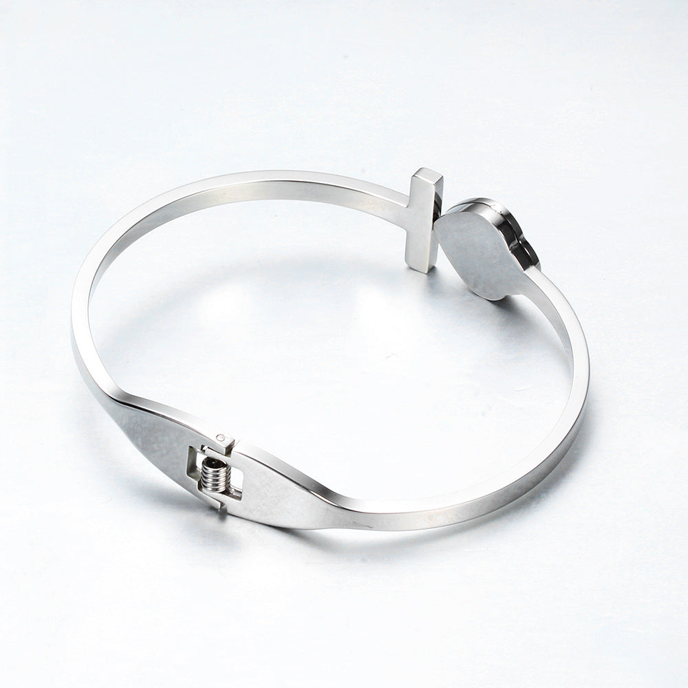 Damen Armreif mit herzförmigem Charm und funkelndem Zirkonia-Besatz Shop Nory