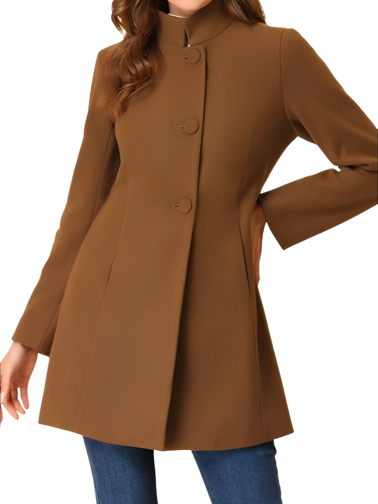 Moderne, figurbetonte Damenjacke mit Knöpfen