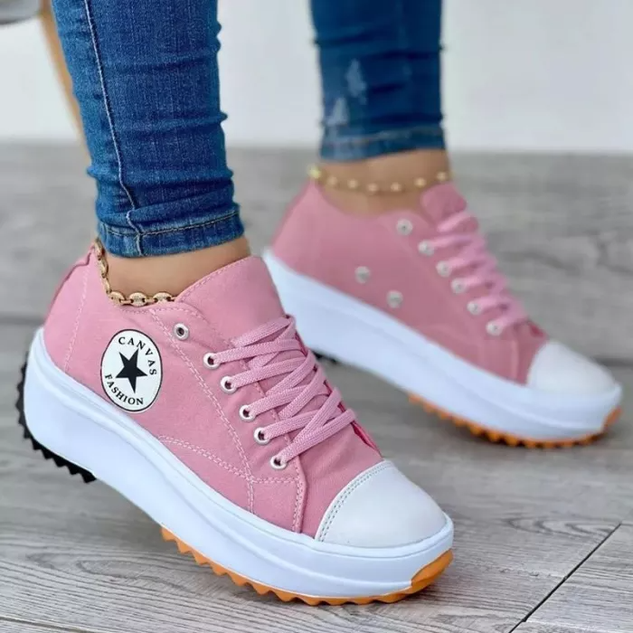 Orthopädische Schuhe, Schnürsenkel, dicke Sohle