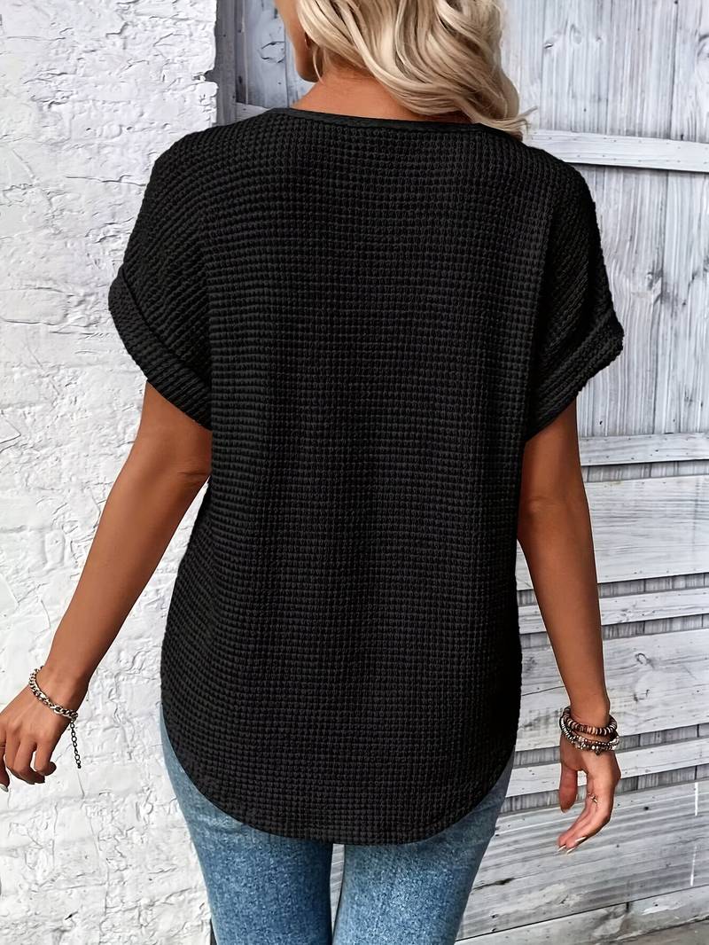 t-shirt mit spitzenspleiß und rundhalsausschnitt