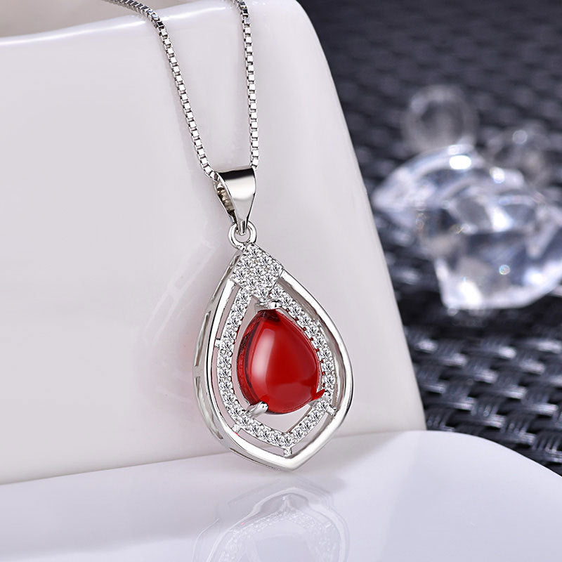 Damen Elegante Halskette mit rotem Edelstein und Zirkonia Shop Nory