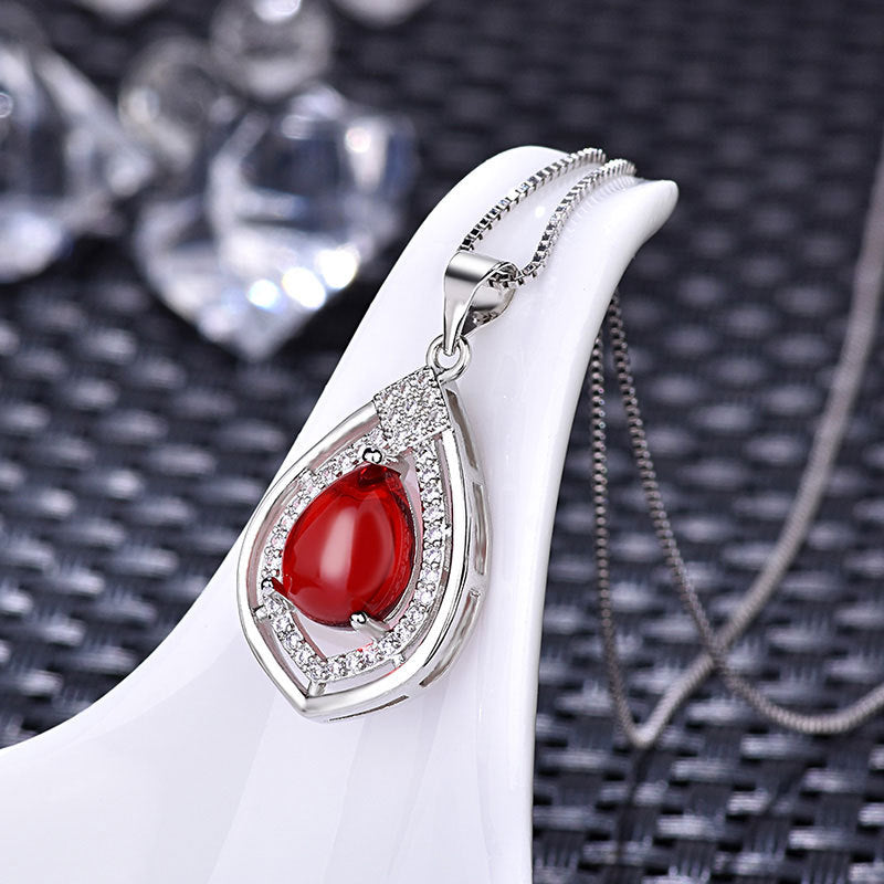 Damen Elegante Halskette mit rotem Edelstein und Zirkonia Shop Nory