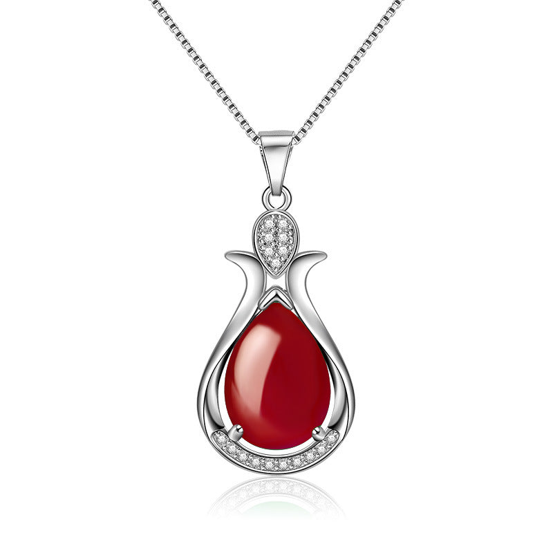 Damen verspielt eleganter Anhänger aus grünem Jade mit Zirkonia-Besatz Shop Nory