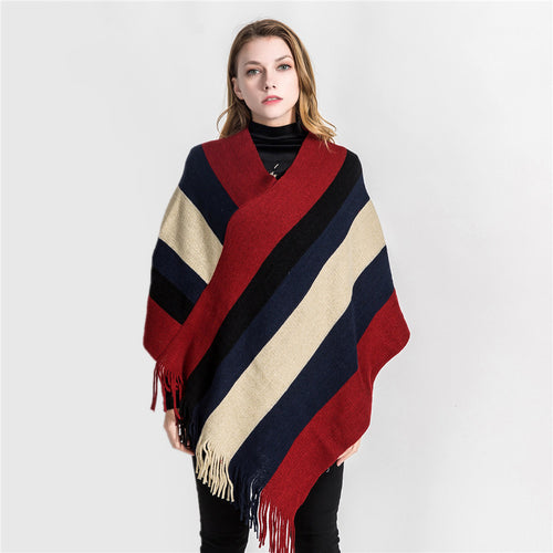 Damen Oversize‑Strickruana mit Fransensaum und diagonaler Blockstreifen‑Optik Shop Nory