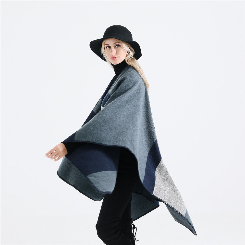 Damen Oversize‑Ruana‑Poncho aus Wollmix mit geometrischem Blockjacquard und V‑Ausschnitt Shop Nory