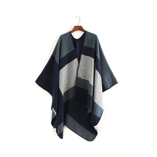 Damen Oversize‑Ruana‑Poncho aus Wollmix mit geometrischem Blockjacquard und V‑Ausschnitt Shop Nory
