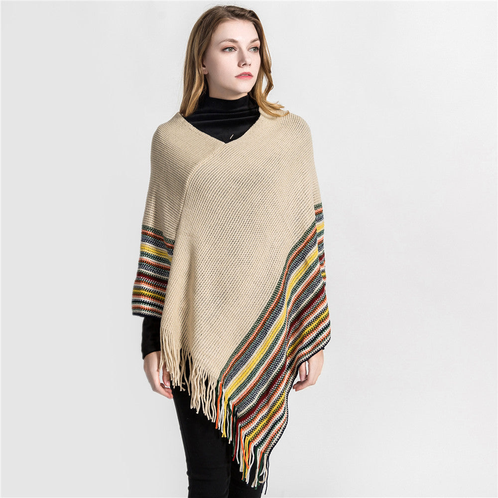 Damen Oversize-Strickruana mit Fransen und gestreifter Bordüre Shop Nory