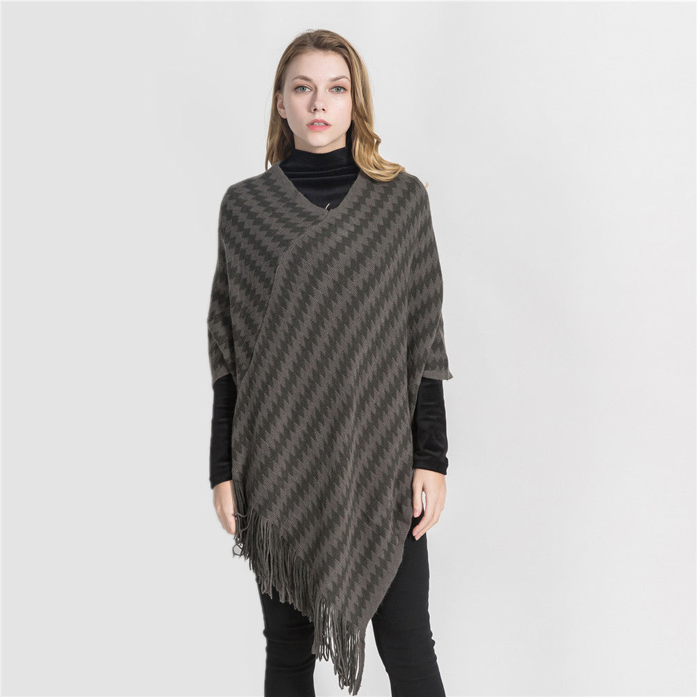 Damen Kaschmir‑Touch Ruana‑Poncho mit Zickzack‑Jacquard und Fransensaum Shop Nory