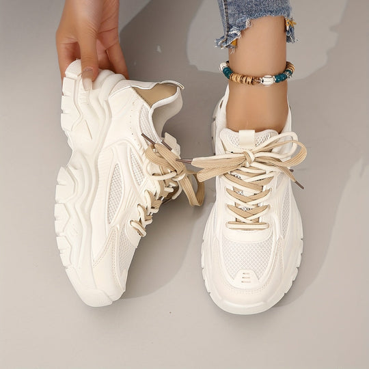 Plateau Sneakers mit Modernem Look