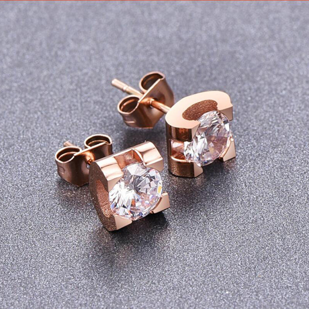 Damen Ohrringe mit glitzernden Zirkonia und hochwertigem Edelstahlbesatz Shop Nory