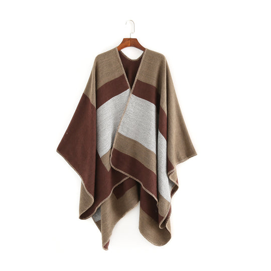 Damen Oversize‑Ruana‑Poncho aus Wollmix mit geometrischem Blockjacquard und V‑Ausschnitt Shop Nory