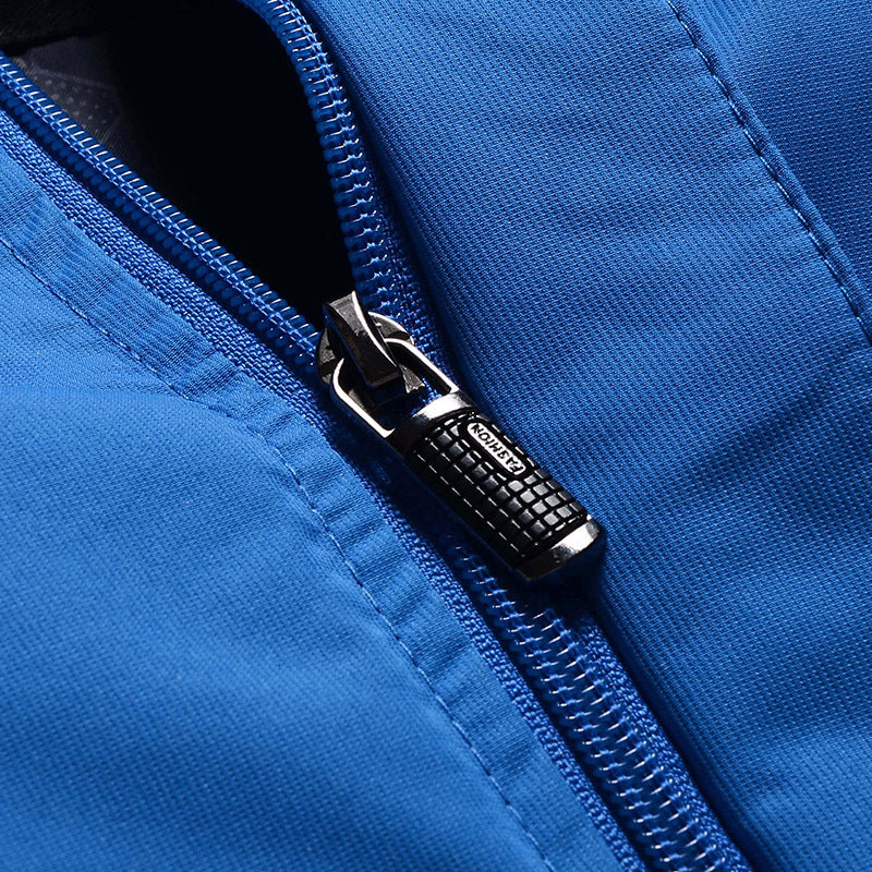 Herren dreilagige Softshell-Outdoorjacke mit abnehmbarer Kapuze und verschweißten Nähten Shop Nory