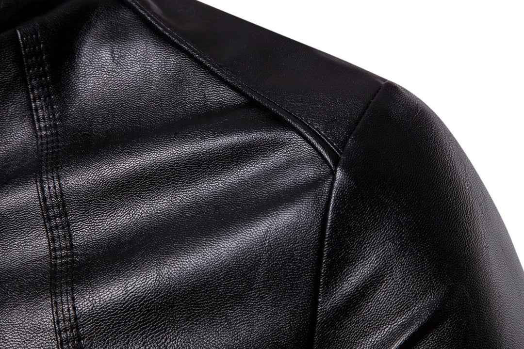 Herren Slim-Fit Lederoptik-Jacke mit Stehkragen, Ziernähten und durchgehendem Reißverschluss Shop Nory