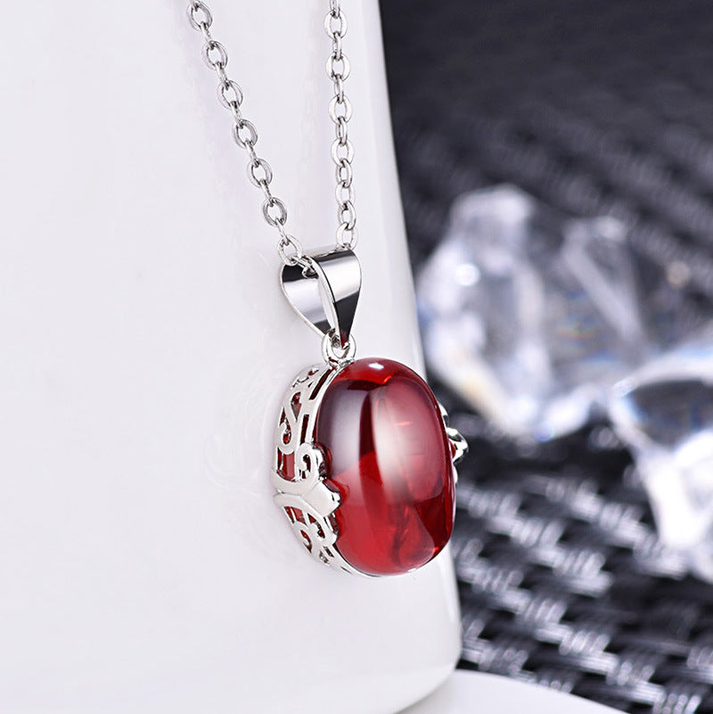 Damen Halskette mit hochwertigem Jade-Anhänger und detaillierter Silberfassung Shop Nory