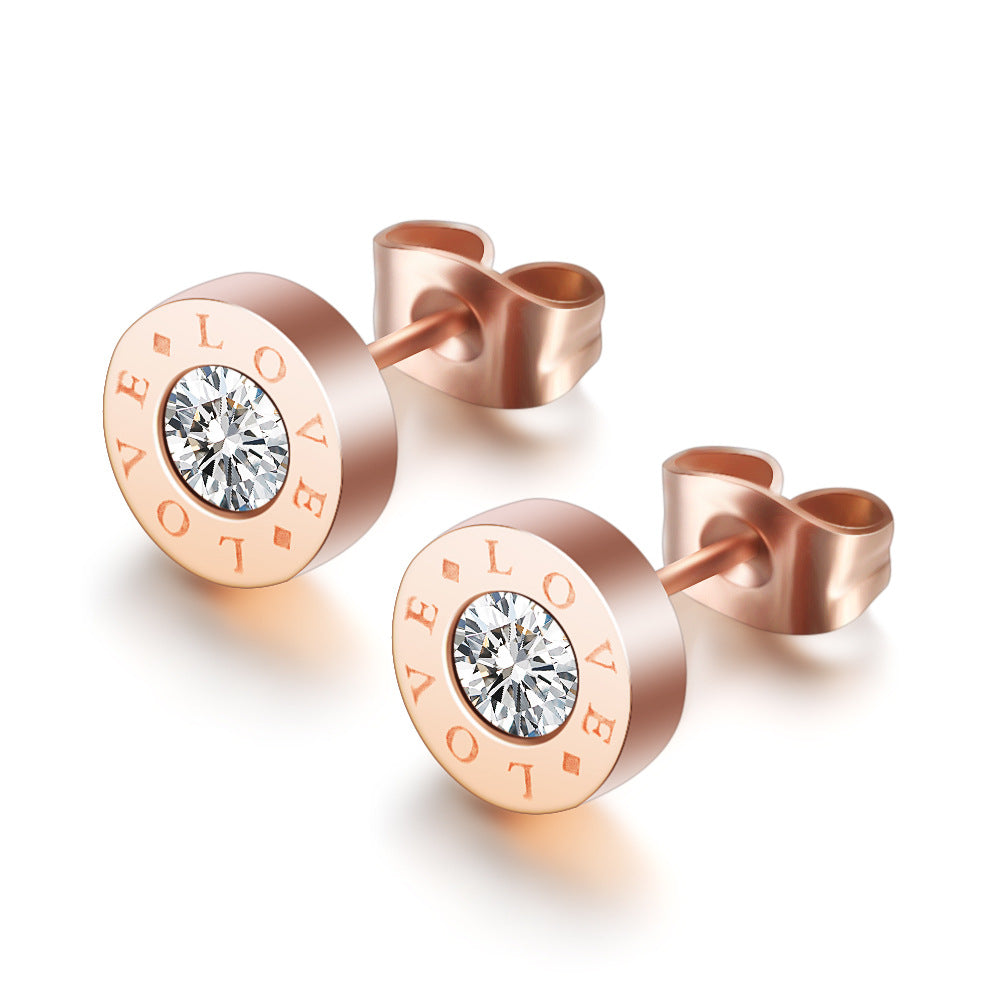 Damen Ohrstecker mit elegantem LOVE-Motiv und funkelndem Kristall Shop Nory