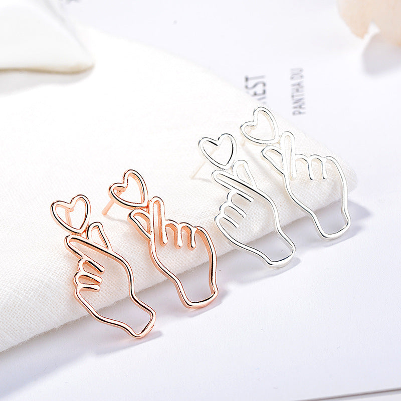 Damen Ohrringe mit modernem Herz- und Handdesign Shop Nory