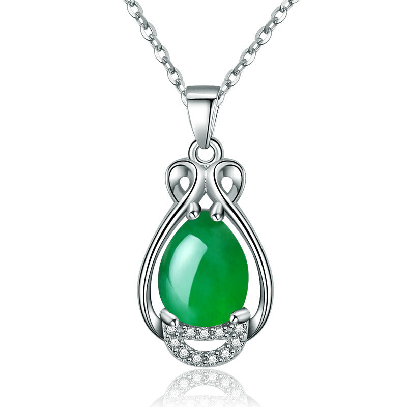Damen Eleganter Jadeschmuck mit funkelndem Anhänger Shop Nory