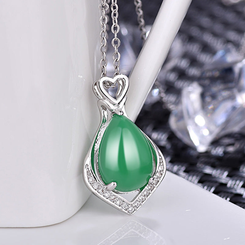 Damen Designer-Halskette mit grünem Jade-Anhänger Shop Nory