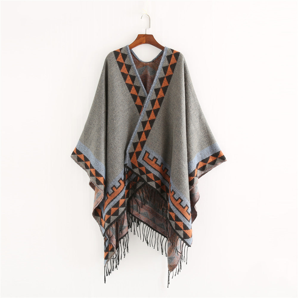 Damen Grobstrick-Poncho im Wickelstil mit Dreieck-Jacquard und Fransensaum Shop Nory