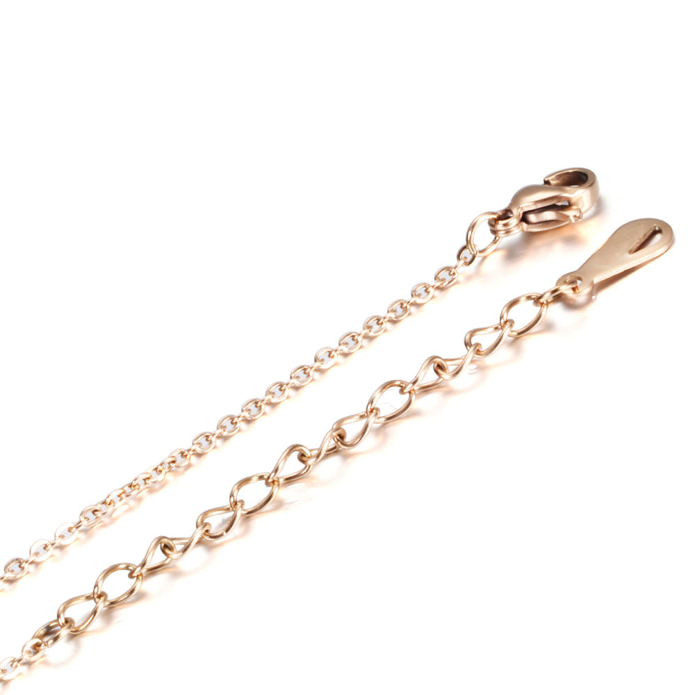 Damen Halskette mit stilvollem Anhänger und feiner Gliederkette Shop Nory