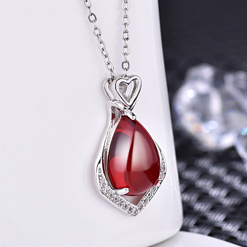 Damen Designer-Halskette mit grünem Jade-Anhänger Shop Nory