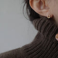 Kleine Dreieckige Steckerohrringe | Shop Nory