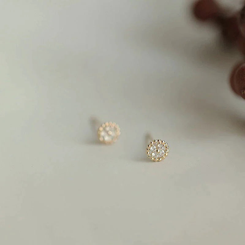 Eingelassene Zirkon Disc Kreuz Blumen Ohrringe | Shop Nory