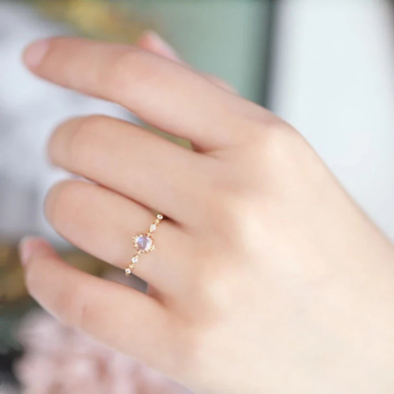 Exquisite transparente Mondsteinringe | Shop Nory