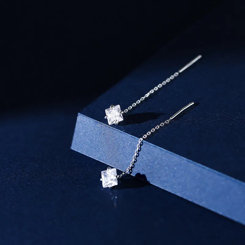 Kurze Quasten-Diamant-Stift-Hängerohrringe | Shop Nory