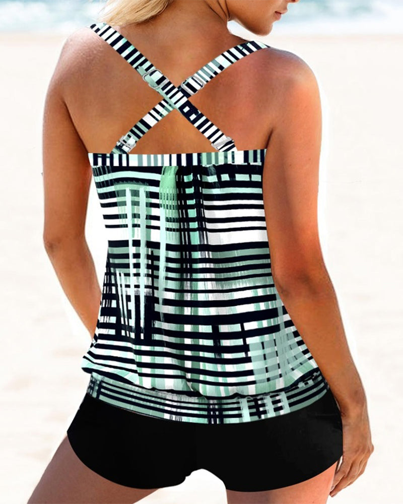 Tankini mit Wasser- und Vertikalen Streifen