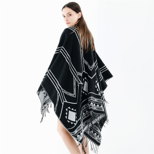 Damen Oversized Fransen-Poncho im Aztekenmuster aus Wollmix Shop Nory
