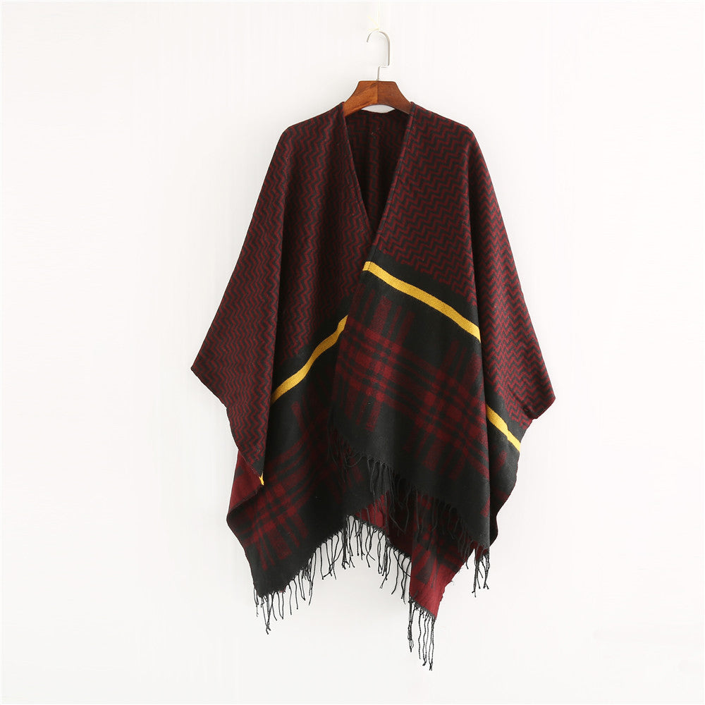 Damen Oversize-Umhangponcho aus Wollmix mit Karomuster, Zickzackjacquard und Fransensaum Shop Nory