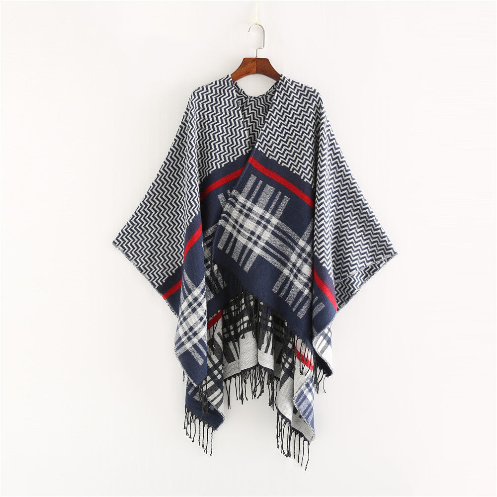 Damen Oversize-Umhangponcho aus Wollmix mit Karomuster, Zickzackjacquard und Fransensaum Shop Nory