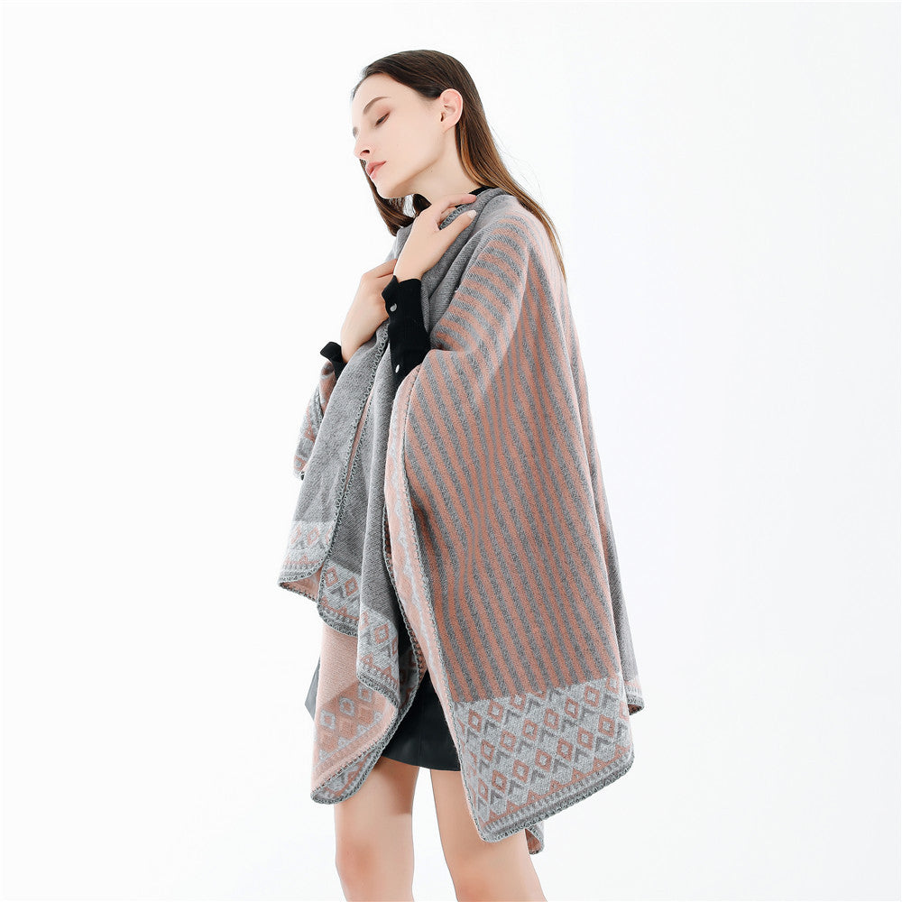 Damen Oversize-Doubleface-Ruana mit gewebter Bordüre und weichem Wollmix Shop Nory