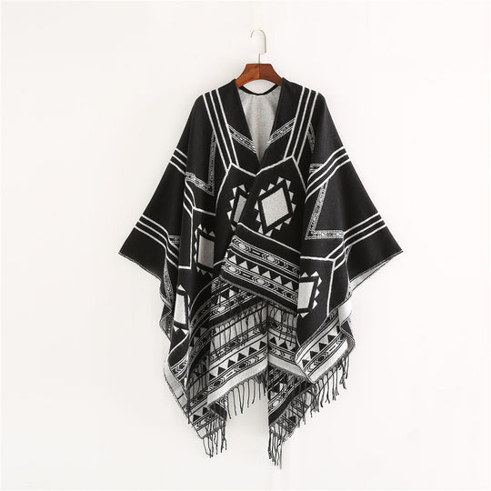 Damen Oversized Fransen-Poncho im Aztekenmuster aus Wollmix Shop Nory