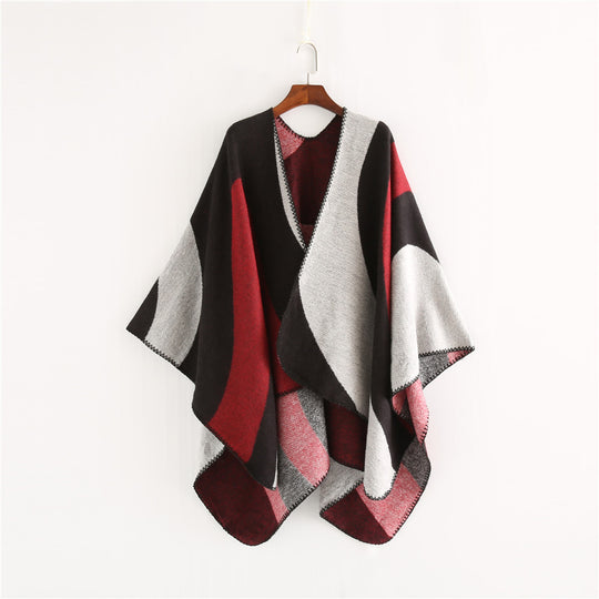 Damen Weichfallender Cape‑Überwurf im Oversize‑Ruana‑Stil mit kontrastierenden Rundflächen und Zierkettnaht Shop Nory
