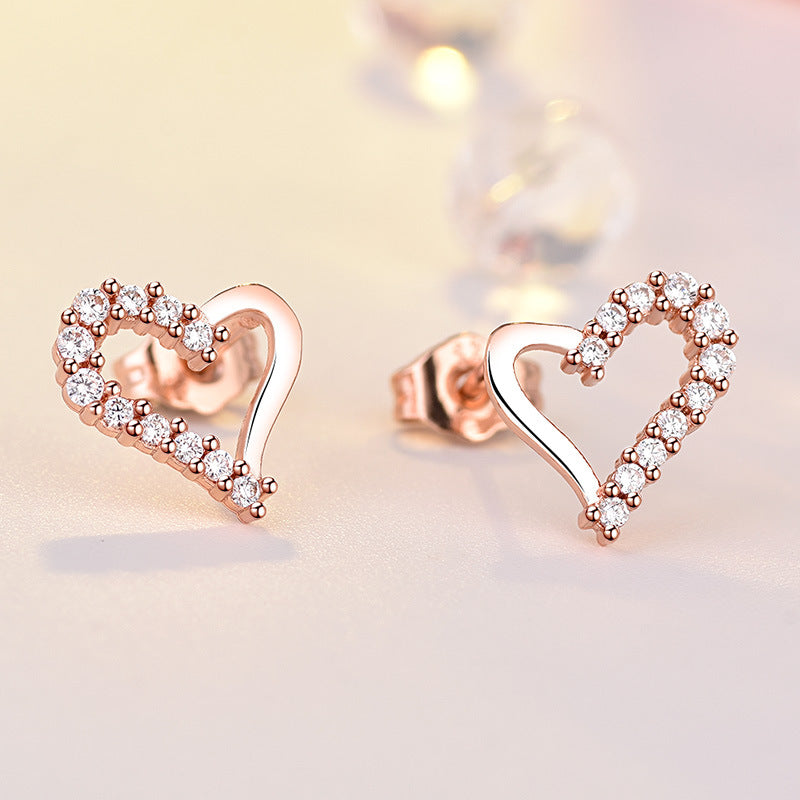 Damen Ohrringe im eleganten Herzdesign mit funkelnden Zirkonia Shop Nory