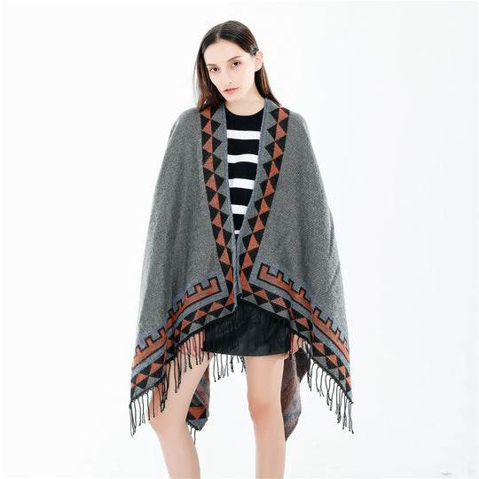 Damen Grobstrick-Poncho im Wickelstil mit Dreieck-Jacquard und Fransensaum Shop Nory