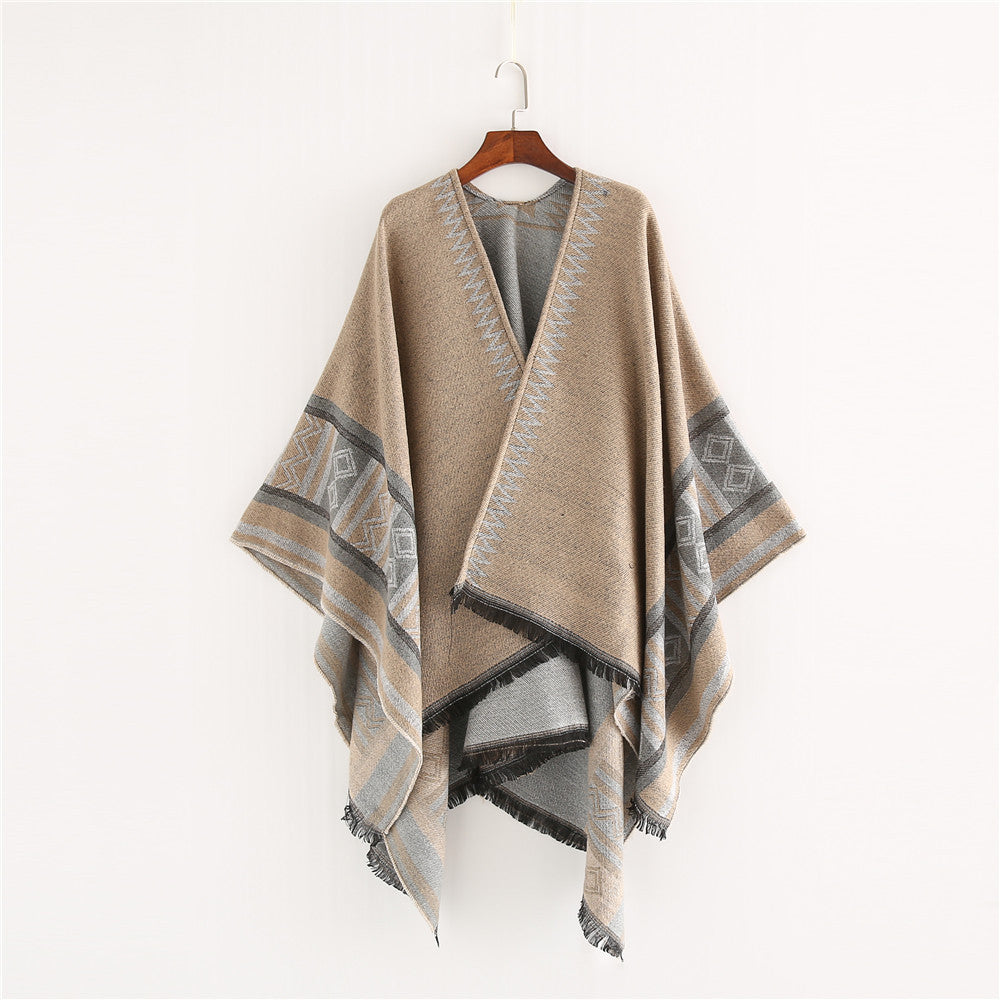 Damen Oversize-Ruana-Poncho im Boho-Ethno-Look aus Wollmix mit V-Ausschnitt und Fransensaum Shop Nory