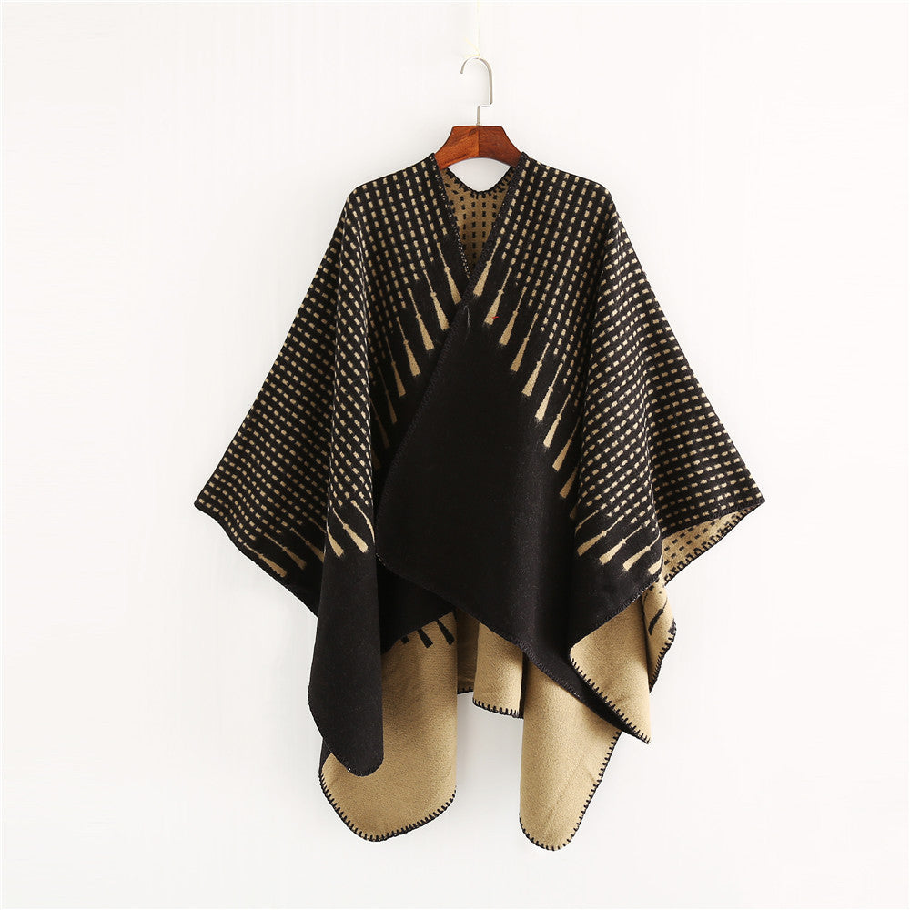 Damen Doppelter Wollmix-Umhang mit reversiblem Jacquard und kastiger Ruana-Silhouette Shop Nory