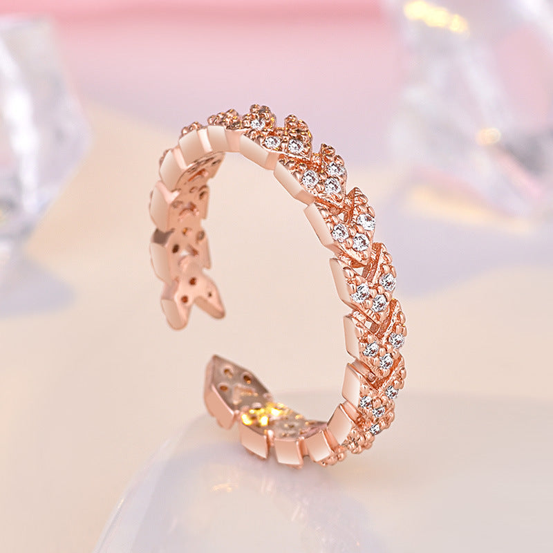 Damen Offener Ring mit kunstvollem Zopfdesign und funkelnden Zirkonia Shop Nory