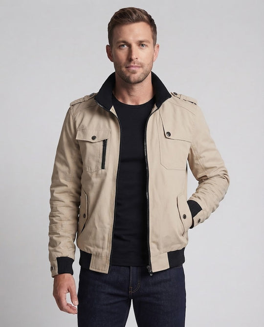Herren Kurzblouson im Utility‑Field‑Design mit Stehkragen, Schulterepauletten und verdeckten Reißverschlusstaschen Shop Nory