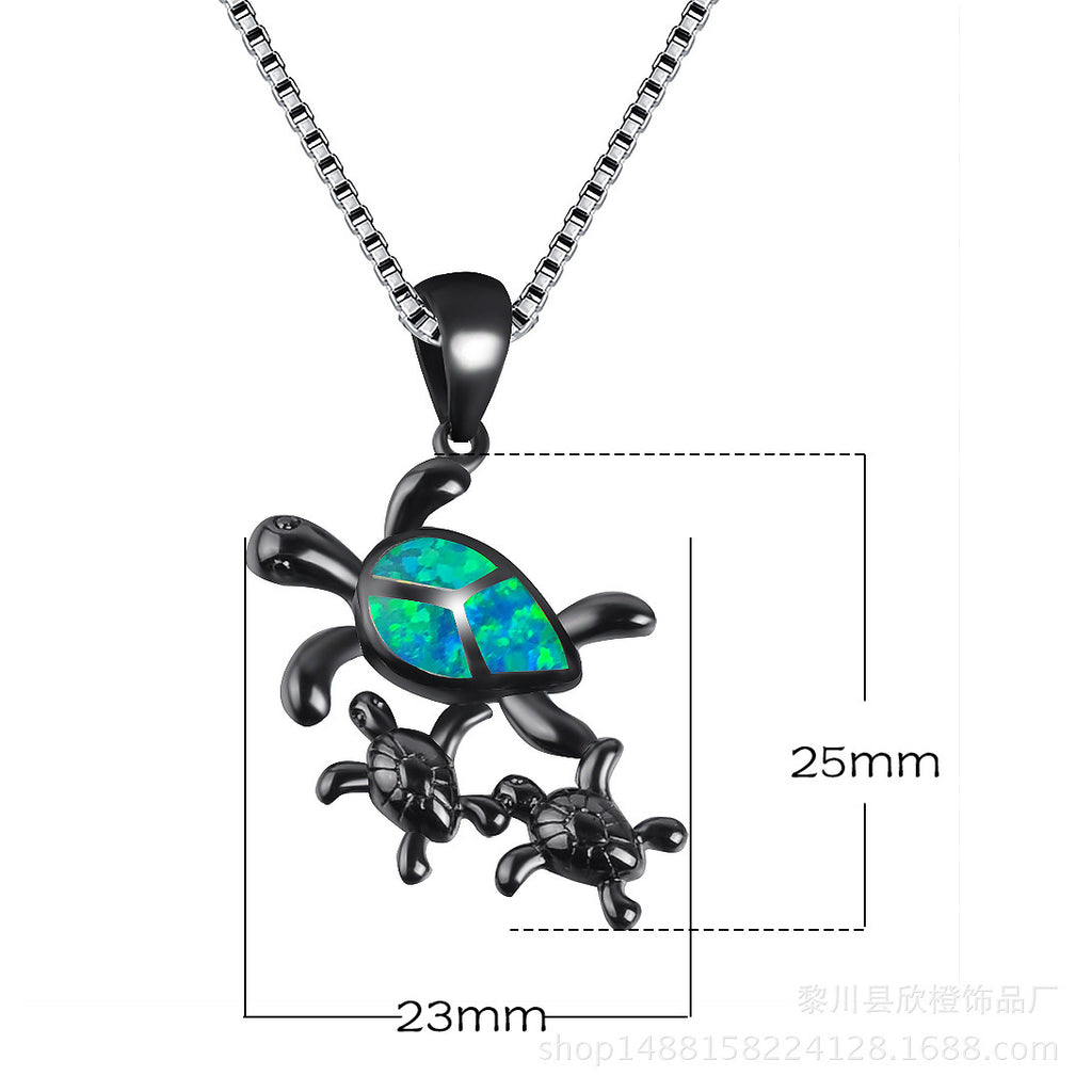 Damen Schmuckanhänger mit kunstvollem Schildkrötenmotiv und schimmerndem Opal Shop Nory