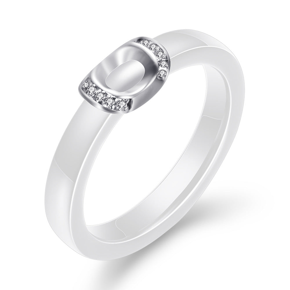 Damen Ring mit modernem, glattem Design und funkelndem Kristallbesatz Shop Nory